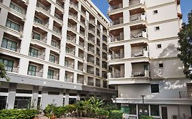 โรงแรมไมค์ การ์เด้น รีสอร์ท (SHA Extra Plus)